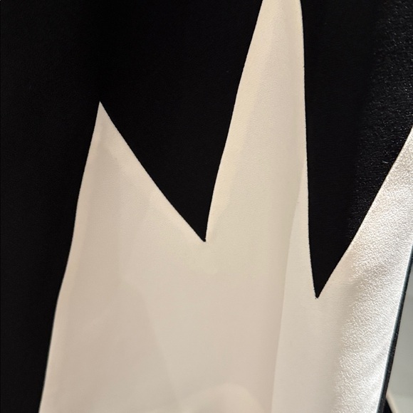 Unique brand new dress - Picture 8 of 8